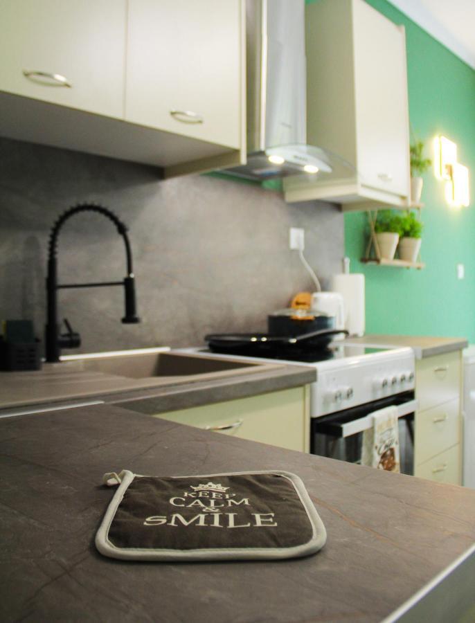 Sky Nomads Apartment Thessaloniki Exterior photo